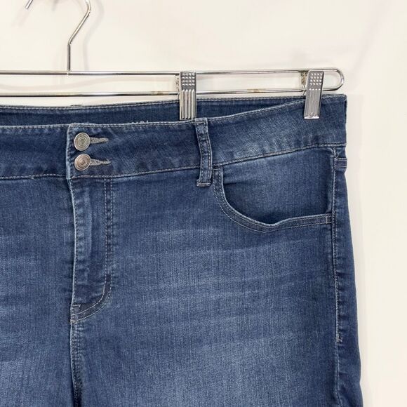 So Plus Size 20 Denim Shorts Midi Mid Rise Cuffed Stretch Blue Denim 1499 - Picture 4 of 12